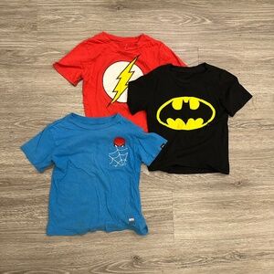Kids Superhero T Shirt Bundle Marvel DC Size XS/ S  Batman Flash Spider-Man